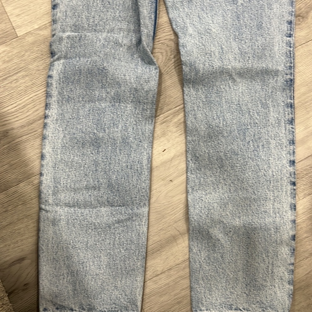 GRLFRND Blue Jeans Daphne High Rise Size 26 Belt Stonewash Light Distressed - Picture 7 of 7
